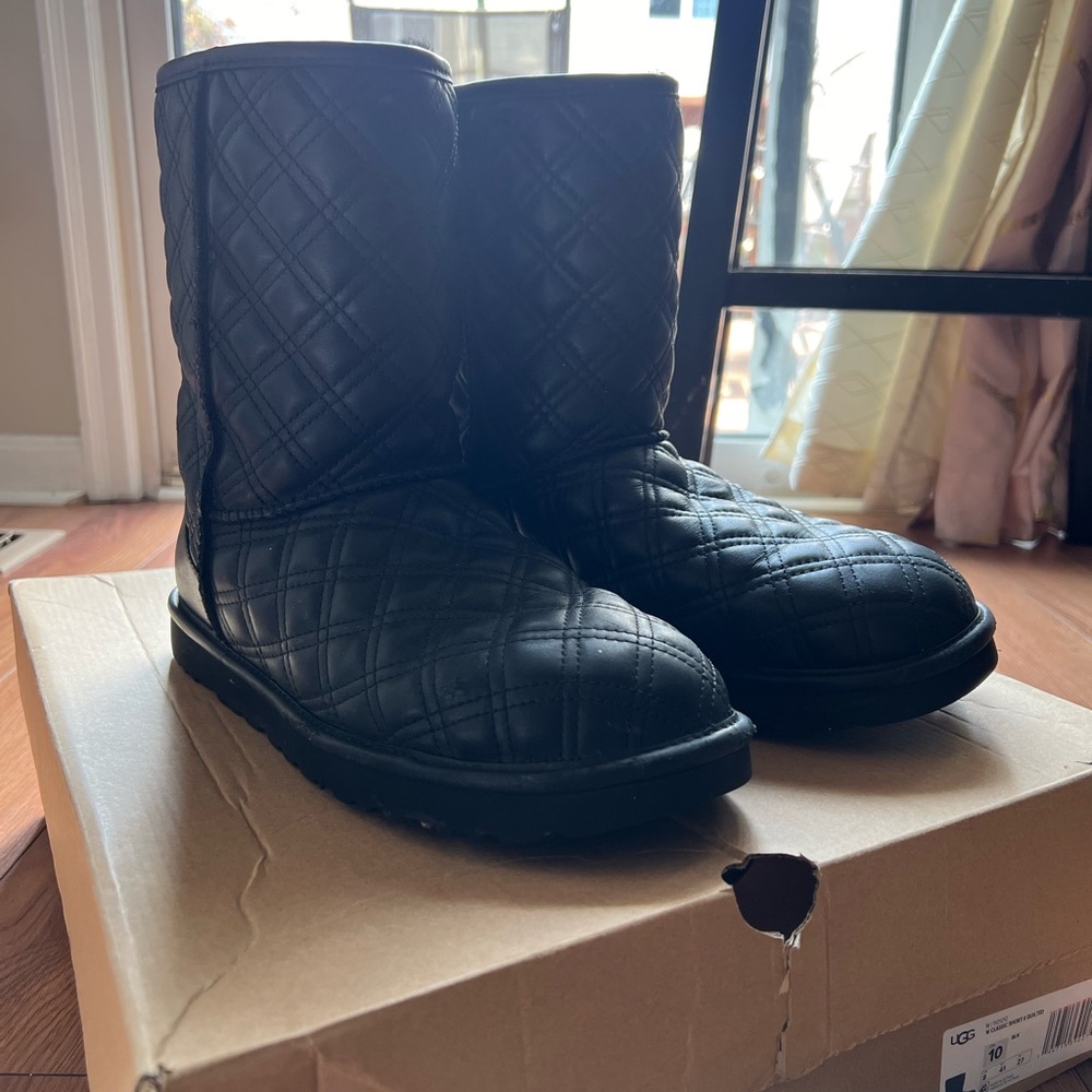 Women’s Classic Short II Quilted Uggs